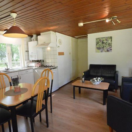 Detached Bungalow With Lovely Covered Terrace In A Nature Rich Holiday Park Stramproy Exterior foto